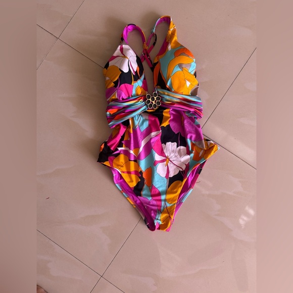 TRINA TURK Gemini Halter Plunge Top One Piece Swimsuit Multicolor Size 10 - Picture 14 of 16